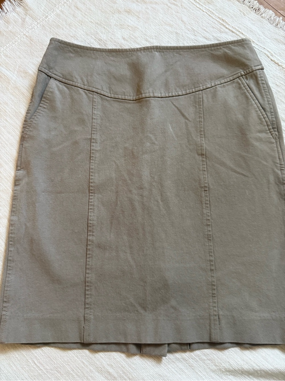 Banana Republic Khaki Pencil Skirt size 6